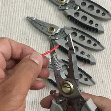 Wire Stripper in Action