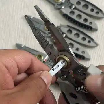 Wire Stripper Features